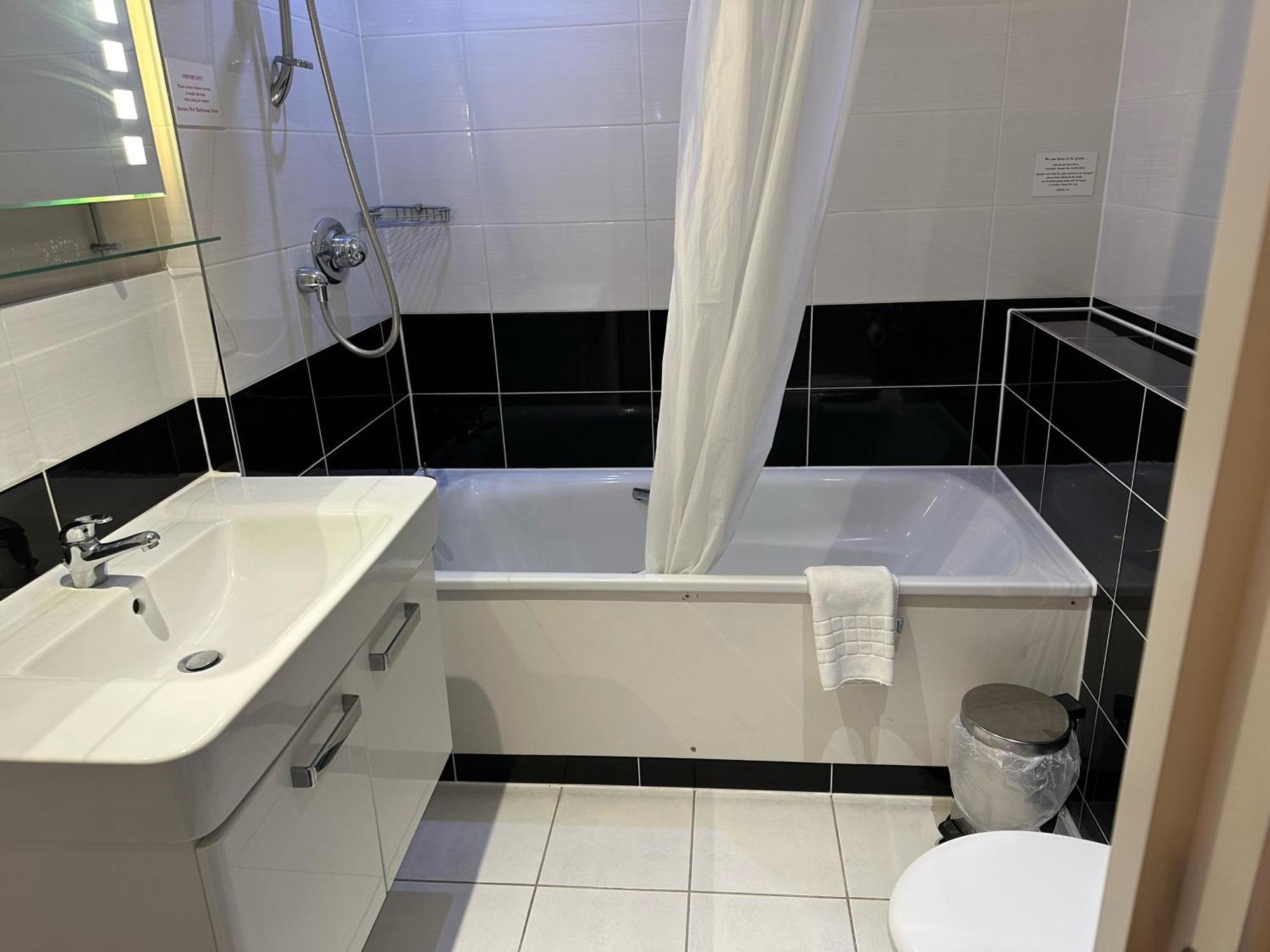 The New Admiralty Hotel Ltd Portland Eksteriør bilde